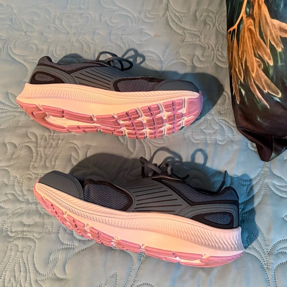 Only worn twice ~ Skechers Womens Go Run Consistent 2.0 Advantage Shoes!! 😎🙌🏻 - Picture 3 of 6